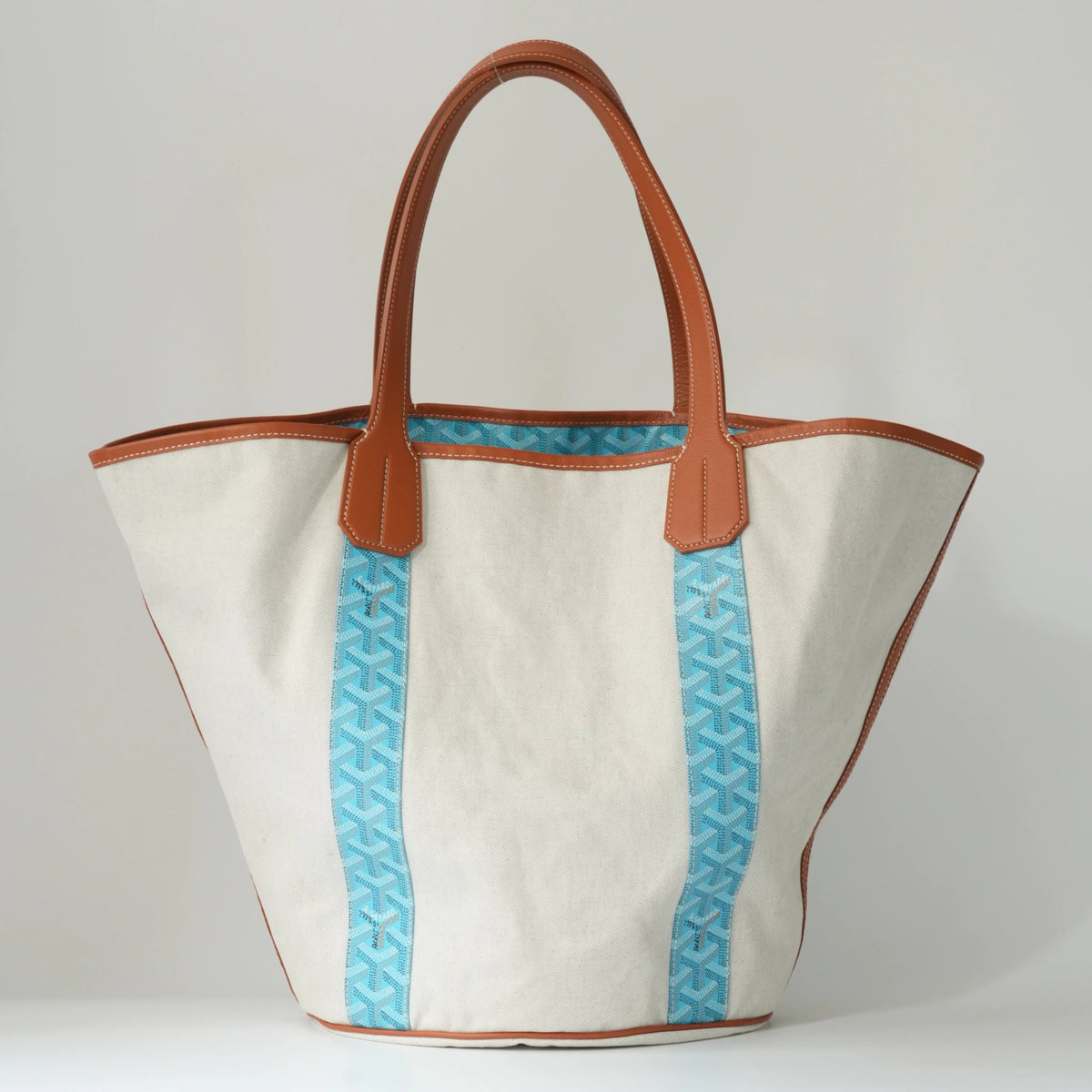 Back view: Back view of Goyard Belharra tote, full chevron monogram pattern with leather edge binding and flat base 2